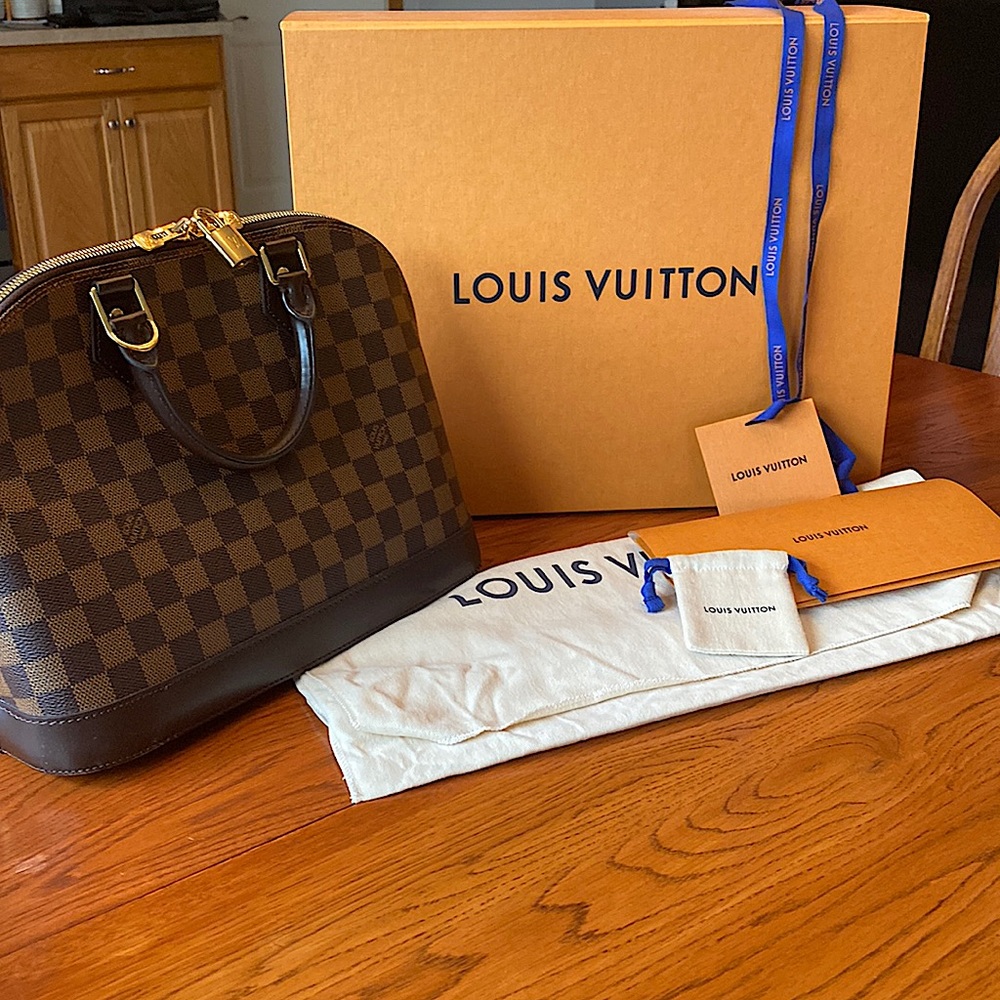 ❤️Authentic❤️ Louis Vuitton Alma PM Damier Ebene